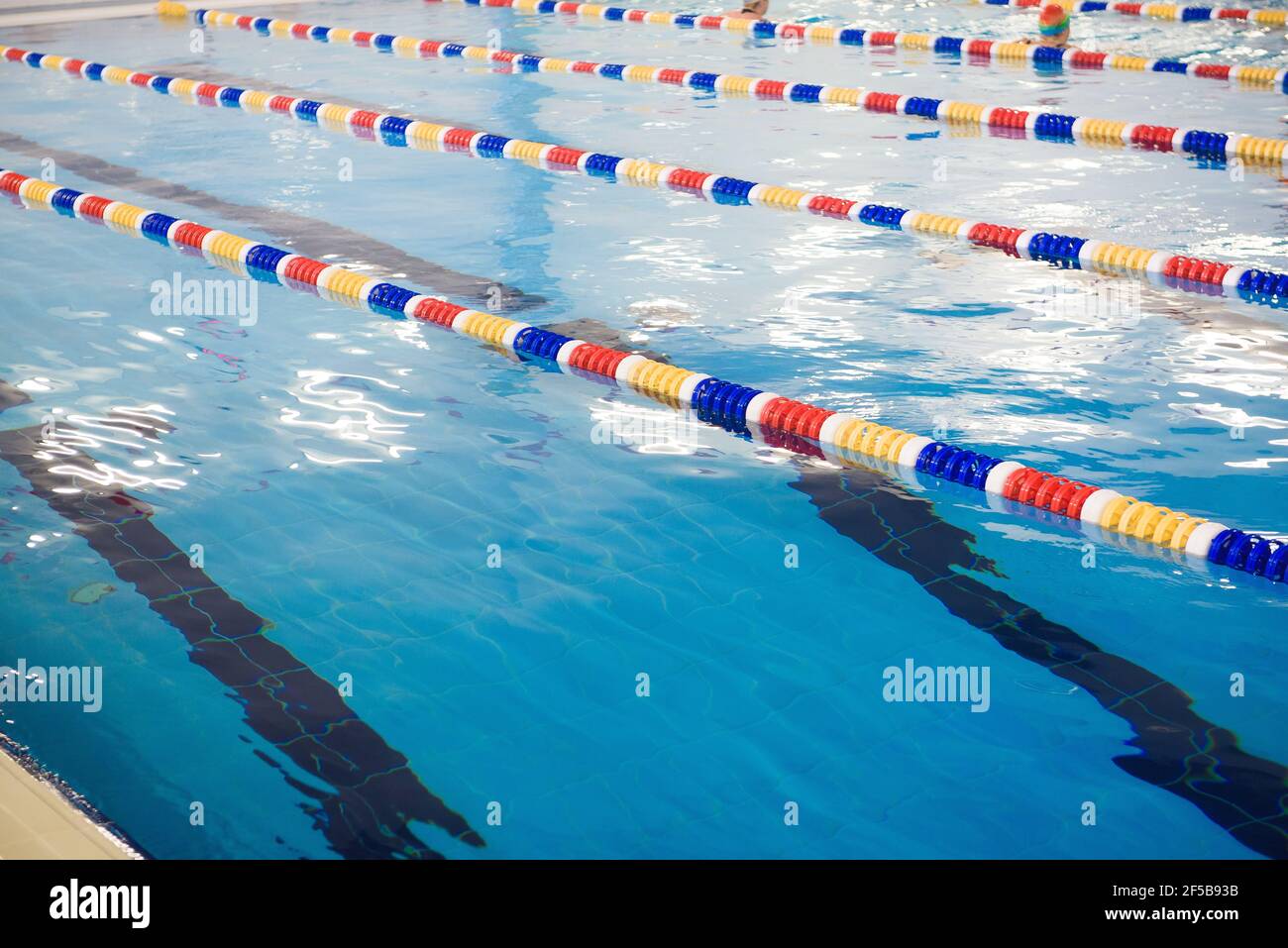 Piscine de taille olympique Banque de photographies et d’images à haute