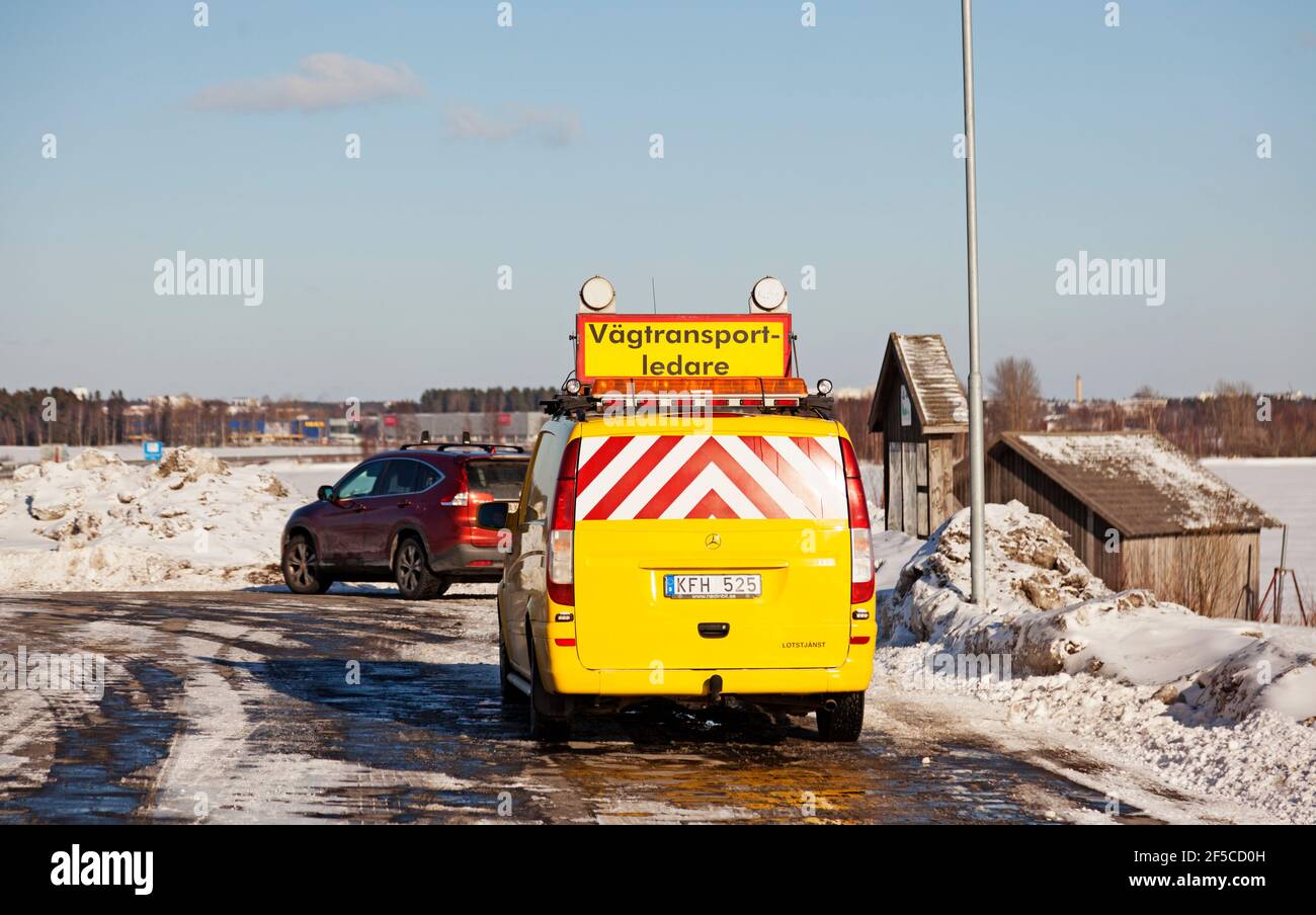 Umea, Norrland Suède - 8 mars 2021: Texte: Road Administration car Banque D'Images