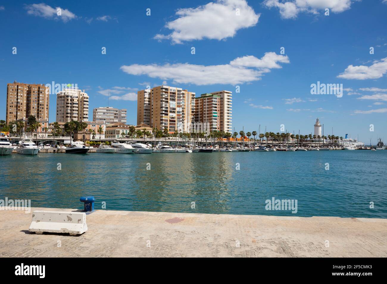 Géographie / voyage, Espagne, Andalousie, Costa del sol, Malaga, port, droits supplémentaires-autorisation-Info-non-disponible Banque D'Images