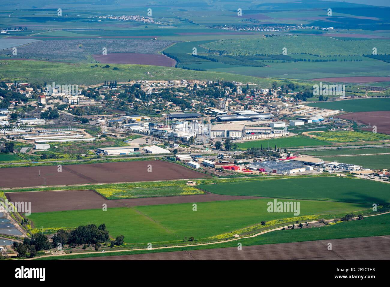 Vue sur la vallée de Jezreel depuis le point d'observation du mont Gilboa, Israël Banque D'Images