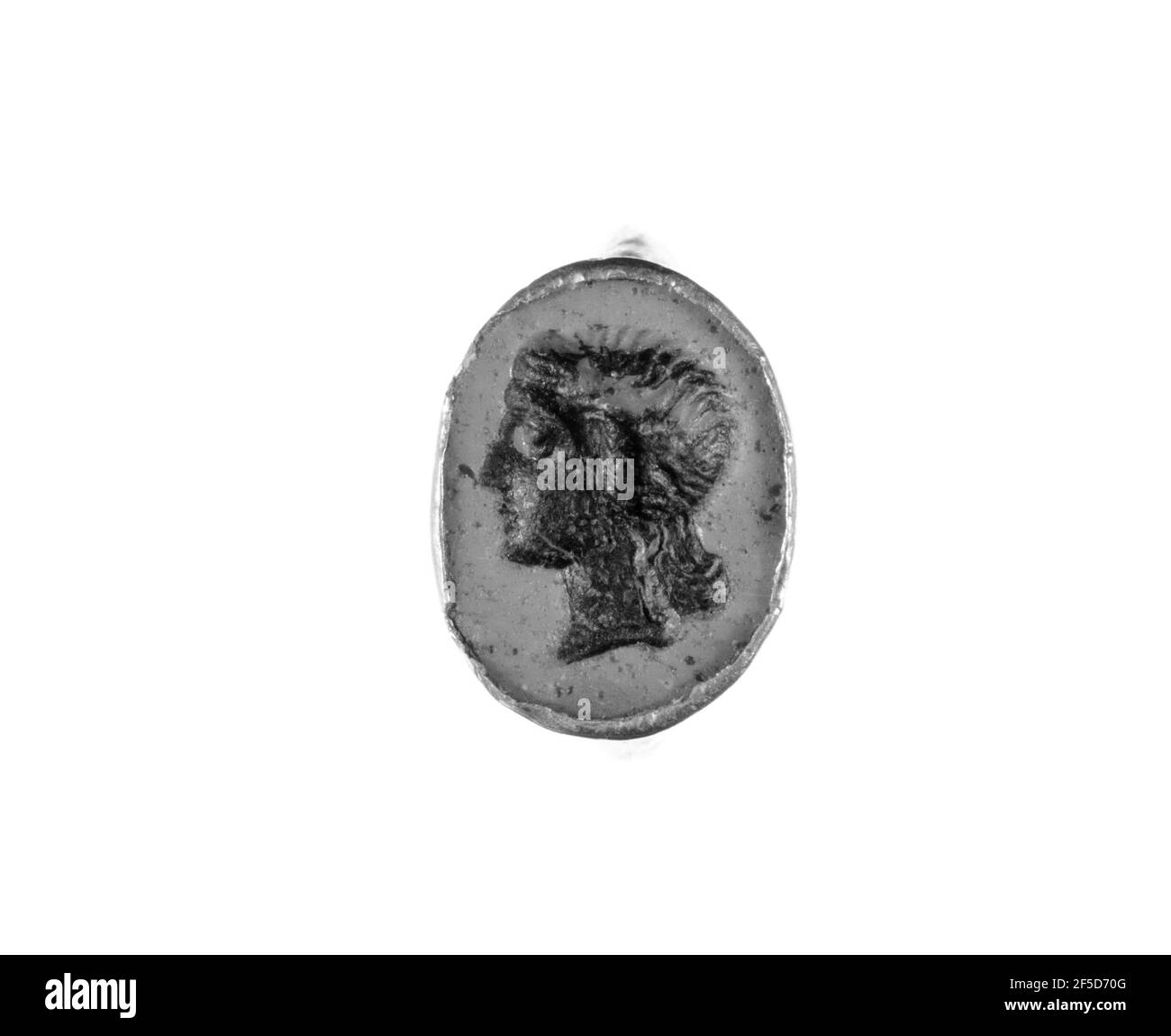 Garniture en pierres moulées dans une bague creuse. Inconnu Banque D'Images