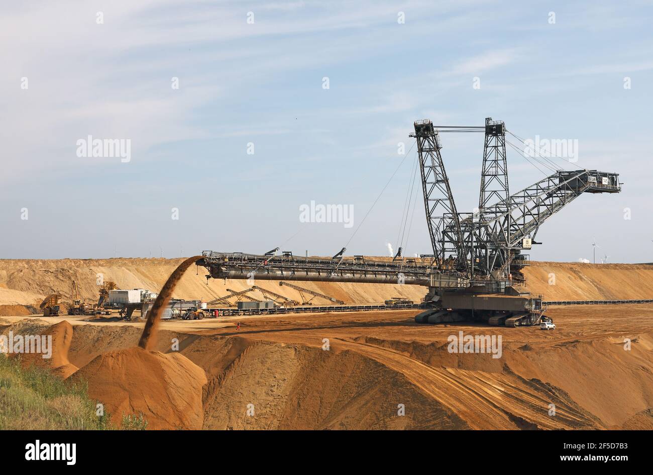 Mine de surface de charbon brun Garzweiler, déversement de déblais pour pelle hydraulique, Allemagne, Rhénanie-du-Nord-Westphalie, Juechen Banque D'Images