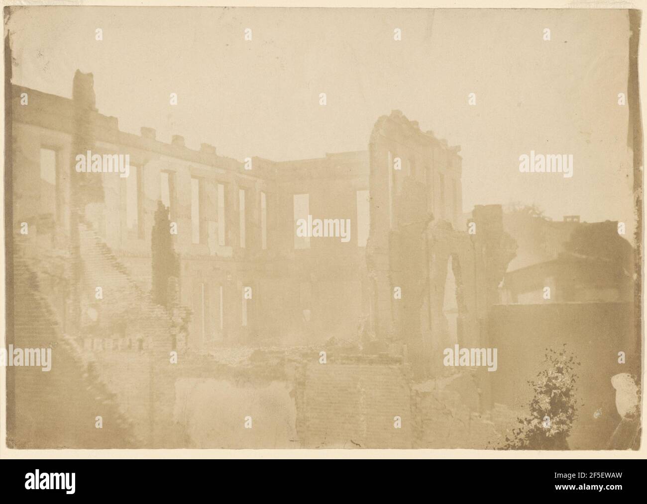 Ruines du Musée chinois, après le feu. Ruins of Chinese Museum, After Fire ; Richards & Betts (cuisine américaine, fondée vers 1854, dissoute en 1857) ; juillet 1854 ; imprimé en papier salé ; 14.5 × 21 cm (5 3/4 × 8 1/4 po) ; 84.XP.220.21 ; Banque D'Images