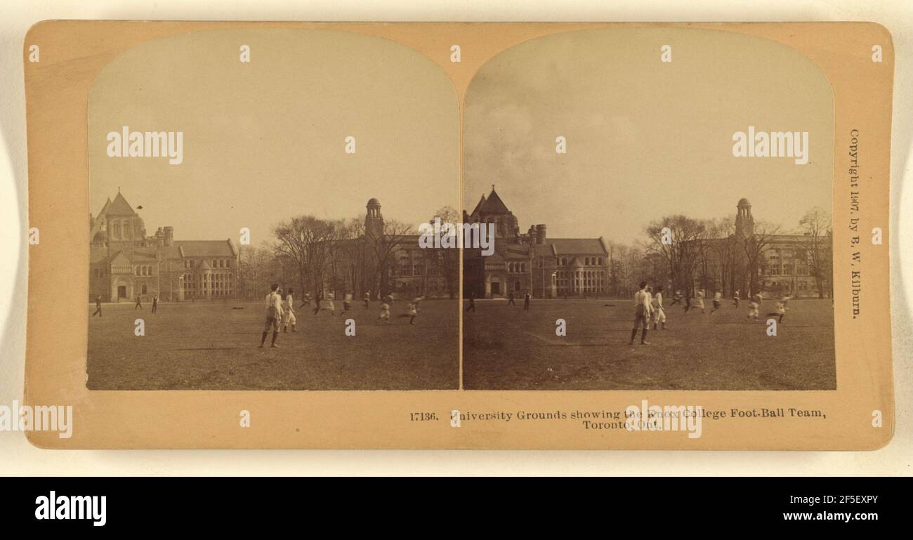 Terrain de l'Université montrant l'équipe de foot-ball du KNOX College, Toronto, ont. Benjamin West Kilburn (américain, 1827 - 1909) Banque D'Images