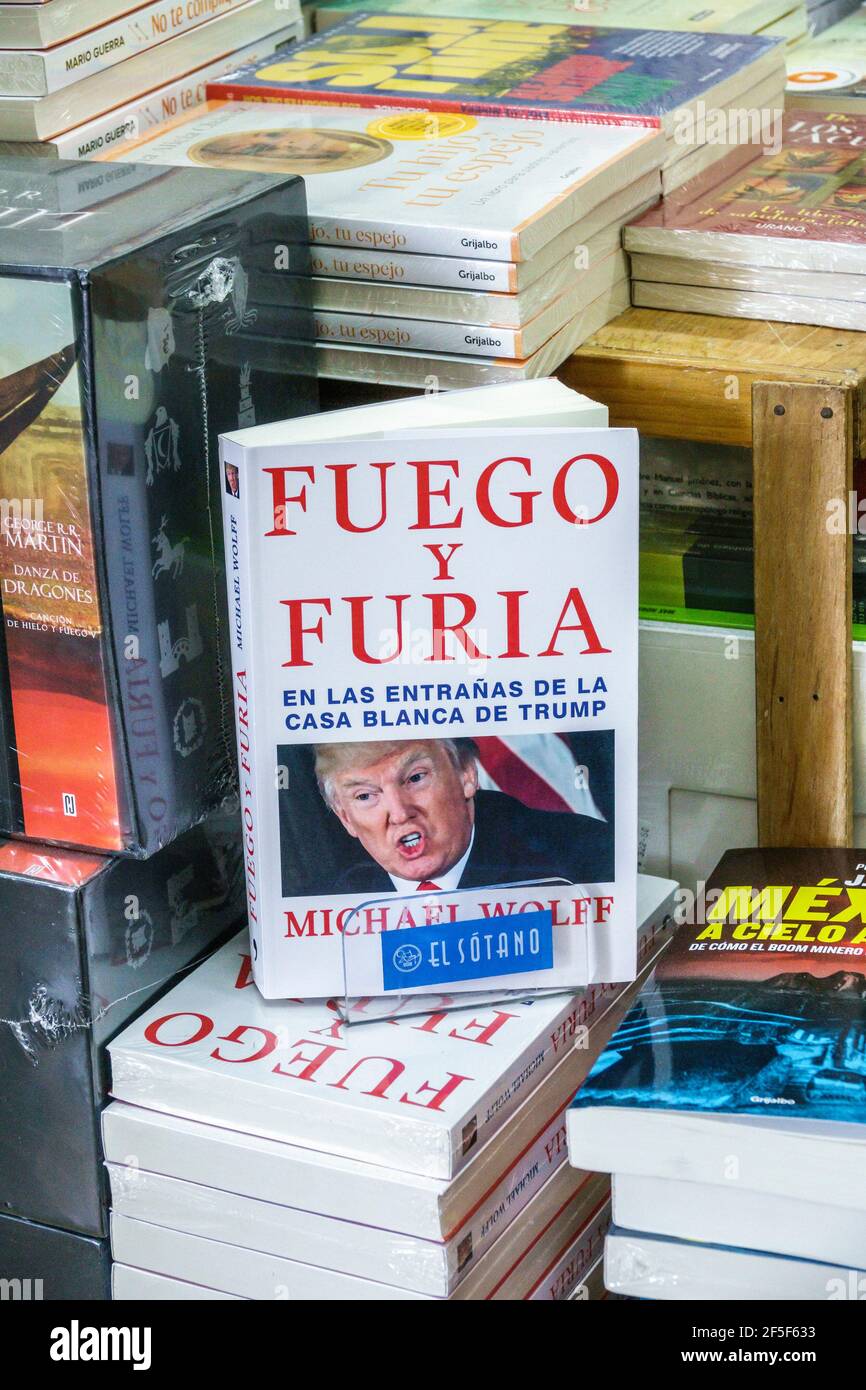 Mexico Ciudad de Federal District Distrito DF D.F. CDMX Coyoacan Del Carmen Libraria El Sotano librairie Traduction en espagnol Mich Banque D'Images