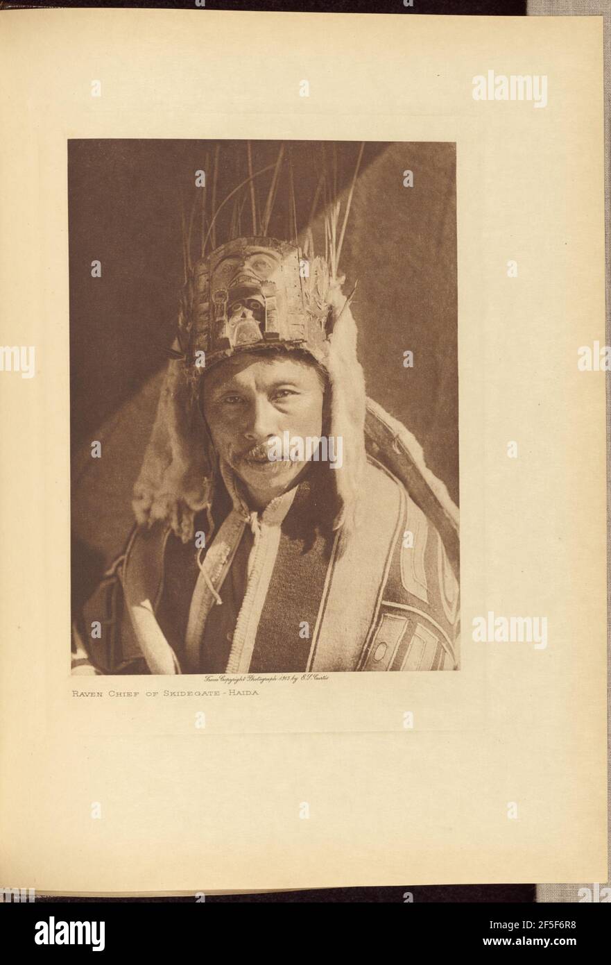 Chef de Corbeau de Skidegate - Haida. Edward S. Curtis (américain, 1868 - 1952) Banque D'Images
