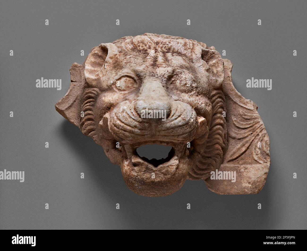 Bec d'eau de la tête du lion. Inconnu Banque D'Images