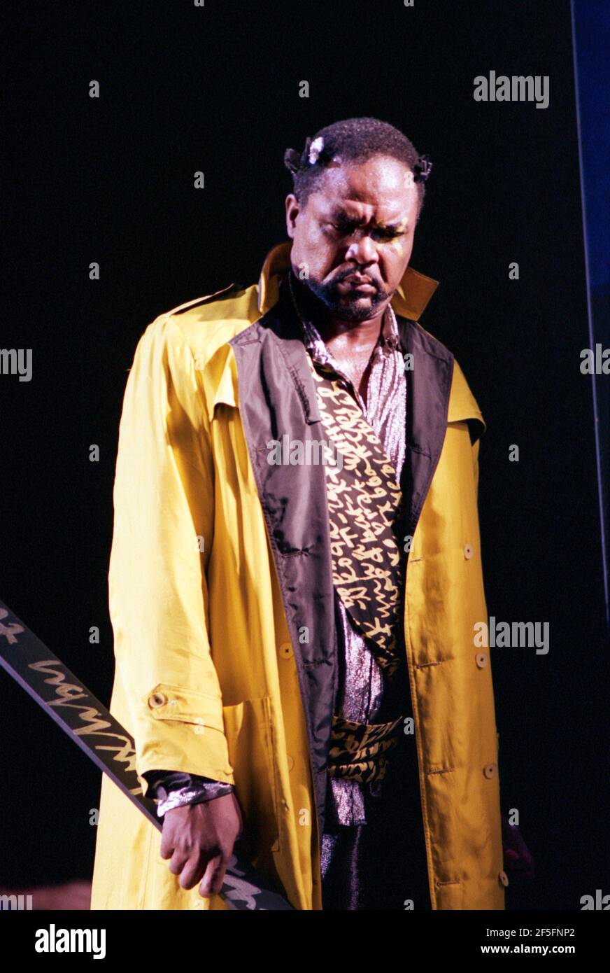 Willard White (Wotan) dans DAS RHEINGOLD par Wagner au Theatre Royal, Glasgow 27/01/1989 un Scottish Opera chef de production: John Mauceri design: Nigel Lowery éclairage: David Lovett & Nigel Lowery mouvement: Matthew Hamilton & Richard Jones directeur: Richard Jones Banque D'Images