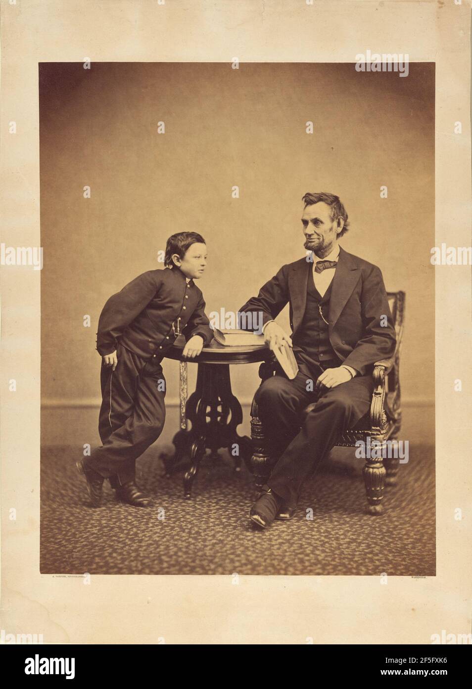 Abraham Lincoln et son fils Thomas (TAD). Alexander Gardner (américain, né en Écosse, 1821 - 1882) Banque D'Images