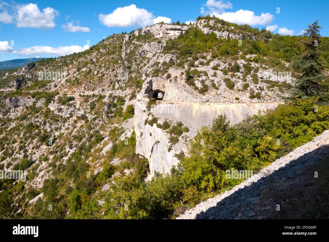 Les spectaculaires Gorges de Nesque dans le Vaucluse, Provence, France Banque D'Images