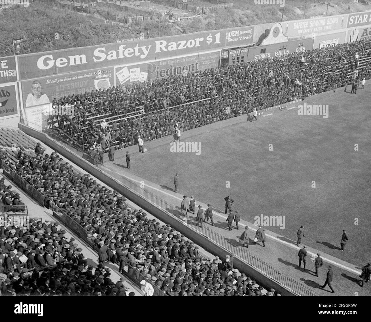 Ebbbbbbbbets Field, New York. Vue de la foule, 5 octobre 1920. Banque D'Images