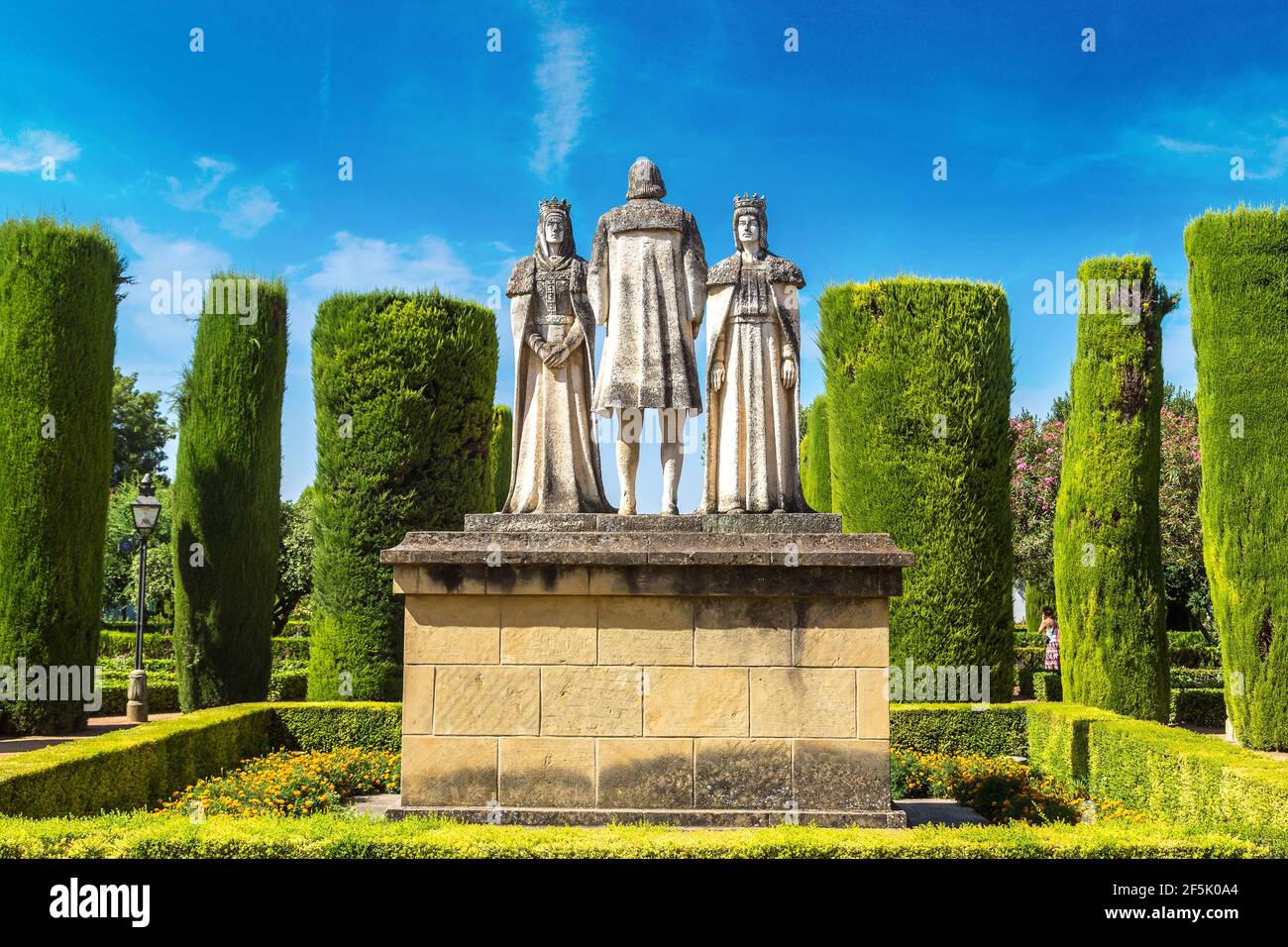 Statue des rois chrétiens Ferdinand et Isabella et Christophe Colomb à Alcazar de los Reyes Cristianos à Cordoue, Espagne Banque D'Images