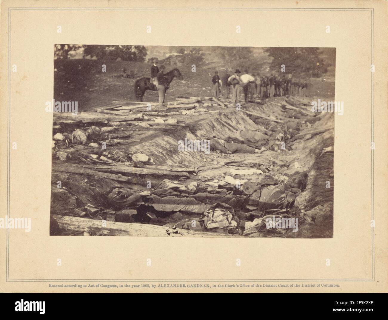 Vue sur Ditch, champ de bataille d'Antietam. Alexander Gardner (américain, né en Écosse, 1821 - 1882) Banque D'Images