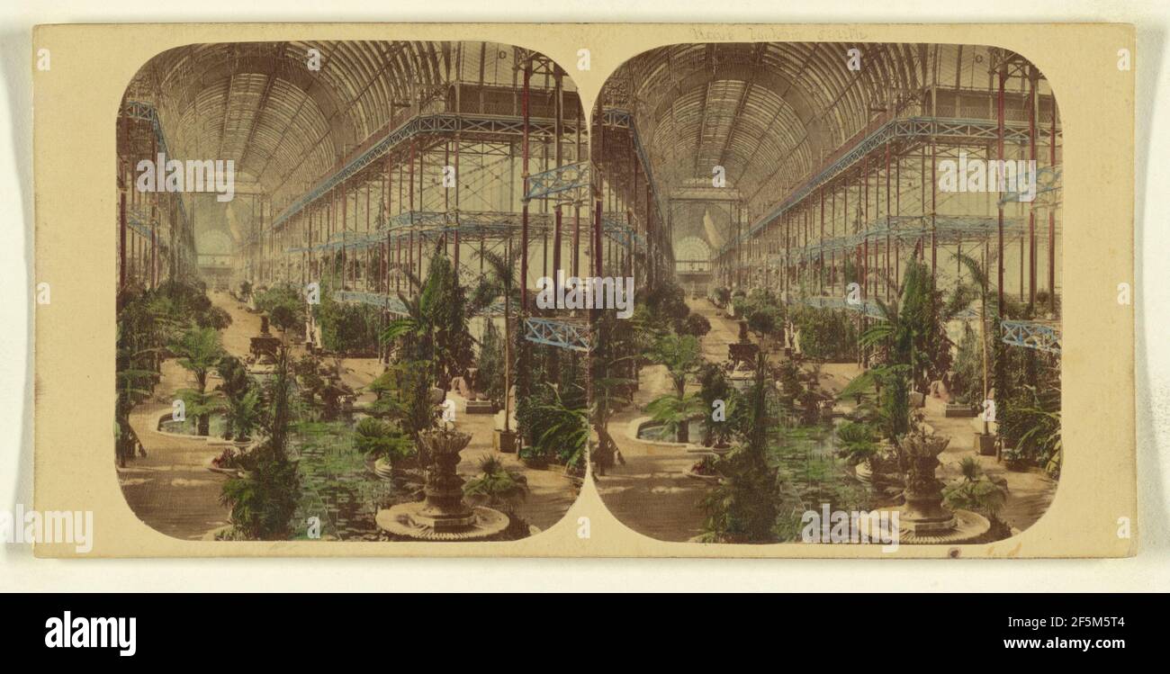 Crystal Palace. Vue générale de la Nave, en direction du Sud, prise de la Galerie. Longueur totale, 1608 pieds; hauteur, 104 pieds. Attribué à London Stereoscopic Company (actif 1854 - 1890) Banque D'Images