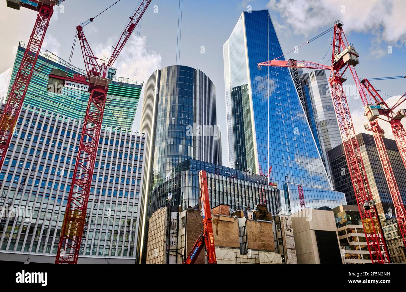 Travaux de construction à Fenchurch Street montrant le bâtiment de Fen court, le bâtiment de Willis et le bâtiment de Scalpel, Londres, Angleterre Banque D'Images
