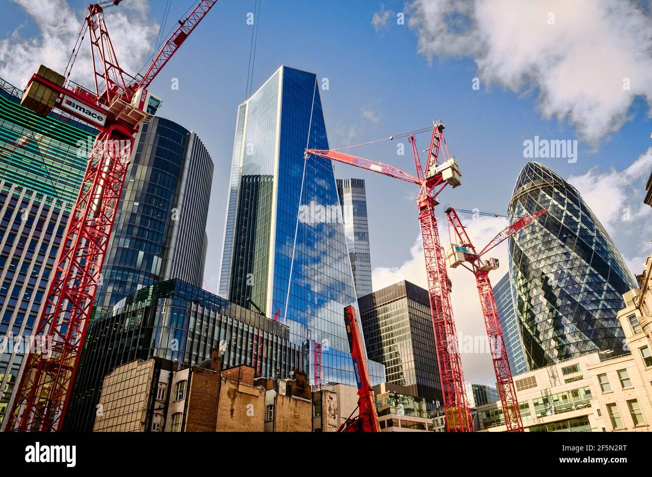 Travaux de construction à Fenchurch Street montrant le bâtiment de Fen court, le bâtiment de Willis, le bâtiment de Scalpel et Gherkin, Londres, Angleterre Banque D'Images