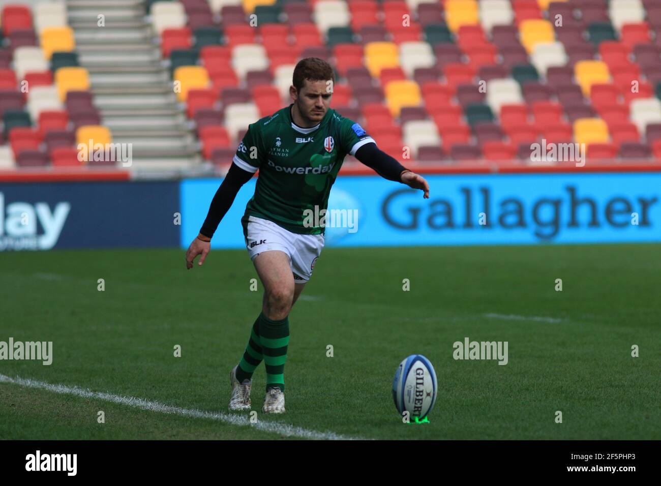 Brentford, Angleterre. 27 mars 2021. Paddy Jackson of London Irish lors du match de première division de Gallagher entre London Irish et Bath au stade communautaire de Brentford. Credit: Richard Perriman/Alamy Live News Banque D'Images