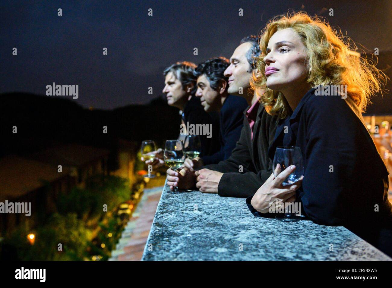 Les meilleures années (italien: Gli anni piu belli, éclairé. 'Les plus belles années') est un film dramatique de 2020 réalisé par Gabriele Muccino. Cette photographie est à usage éditorial exclusif et est le droit d'auteur de la compagnie de film et/ou le photographe assigné par la compagnie de film ou de production et ne peut être reproduite que par des publications en conjonction avec la promotion du film ci-dessus. Un crédit obligatoire pour la société de cinéma est requis. Le photographe doit également être crédité lorsqu'il est connu. Banque D'Images