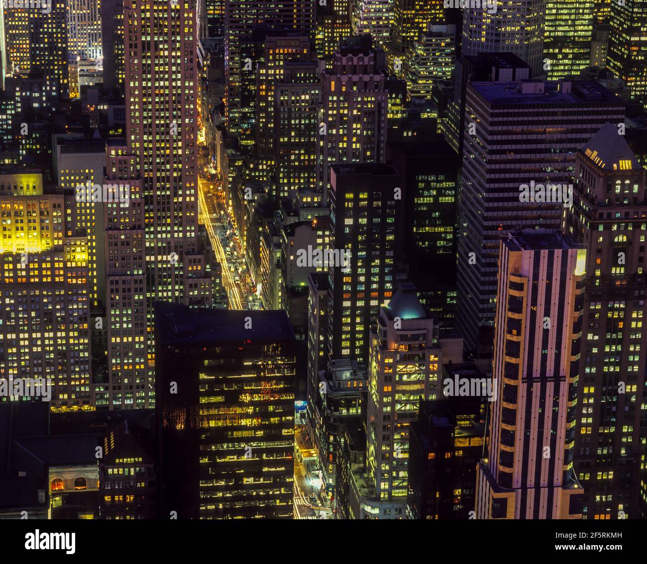 CINQUIÈME AVENUE GRATTE-CIEL MIDTOWN MANHATTAN NEW YORK CITY USA Banque D'Images