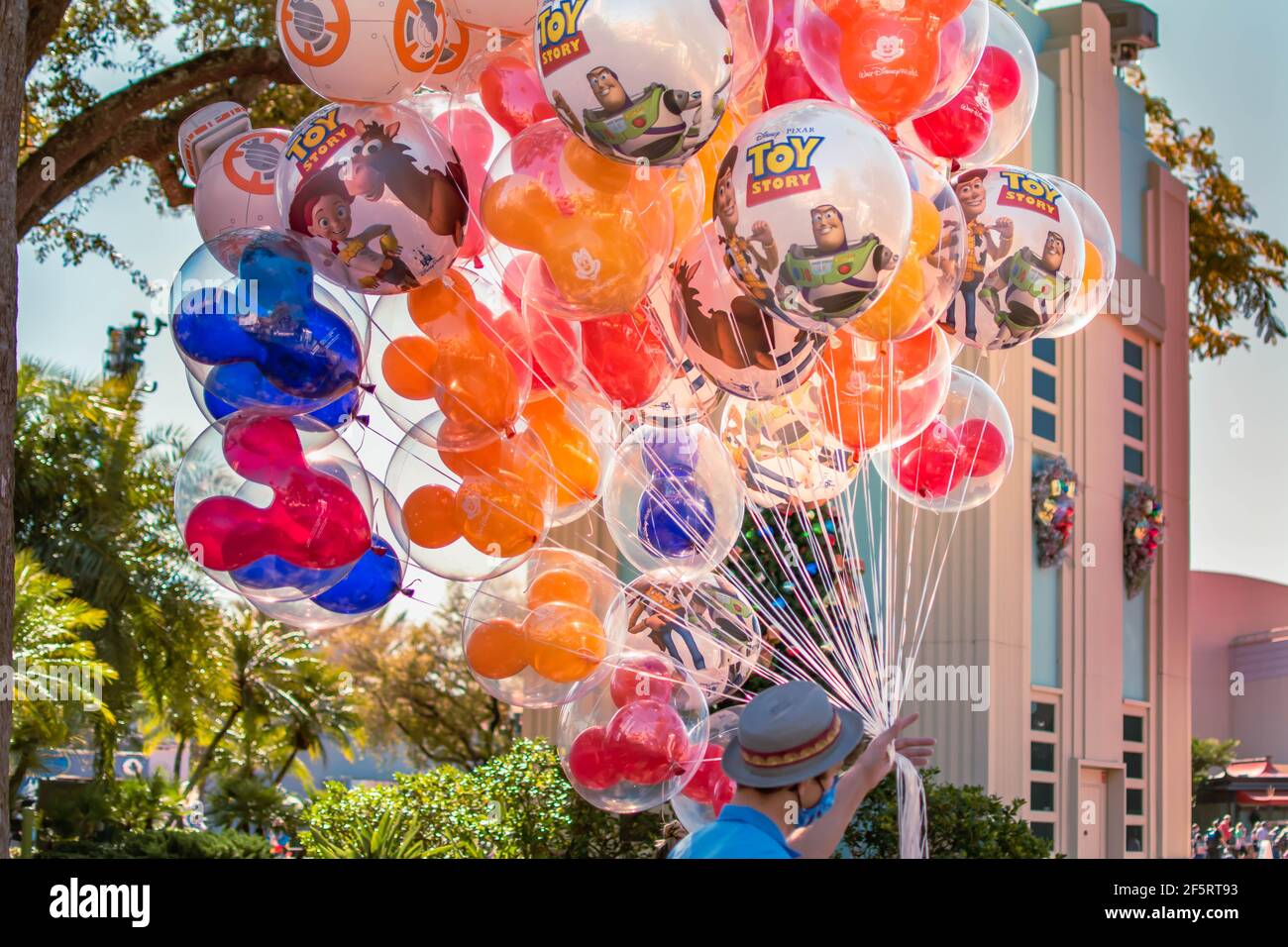 Orlando Floride, janvier 05,2021. Vue de dessus des ballons colorés de Disney aux studios Hollywood (109) Banque D'Images