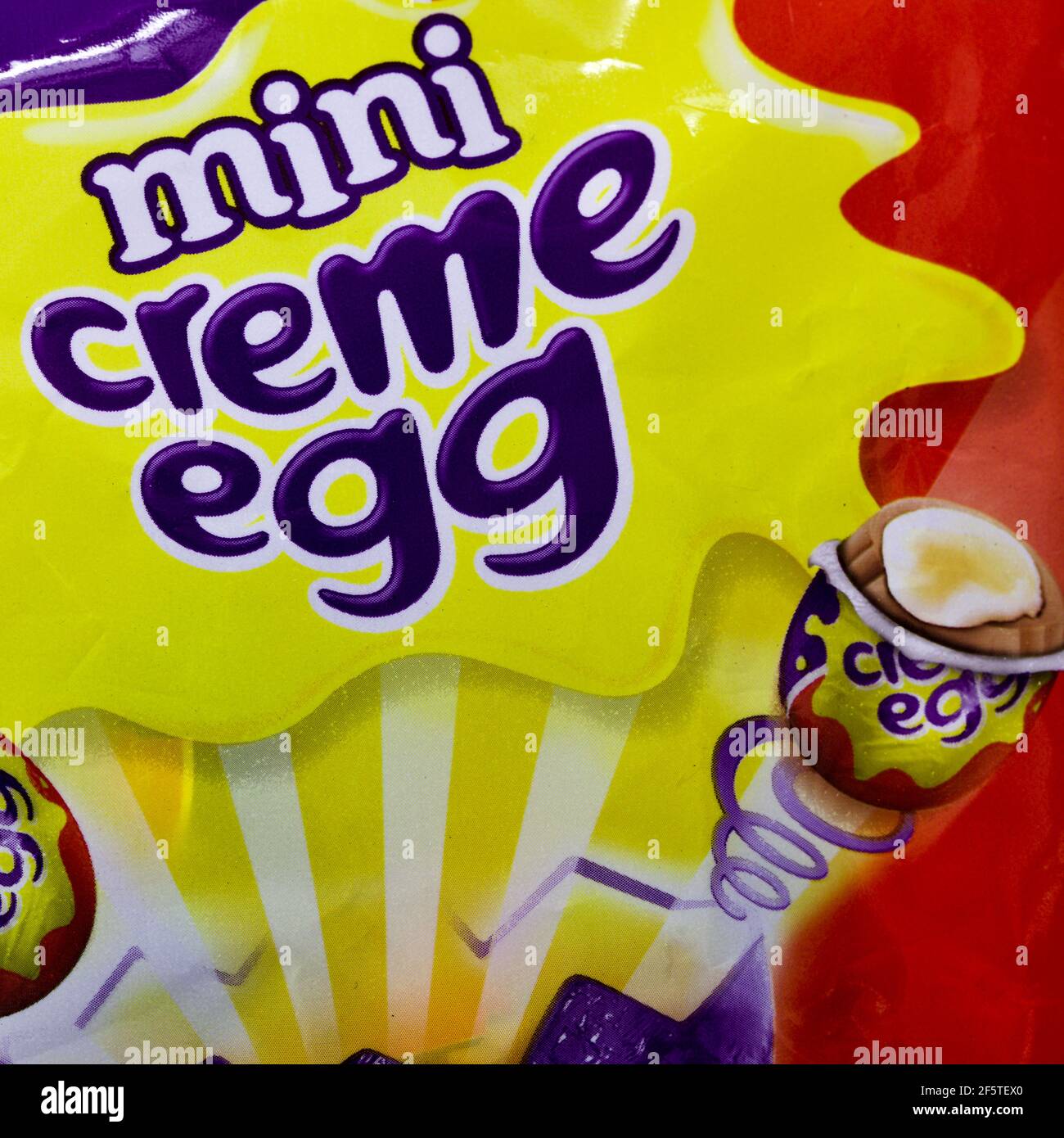 Mini-œufs de crème de Cadbury Banque D'Images
