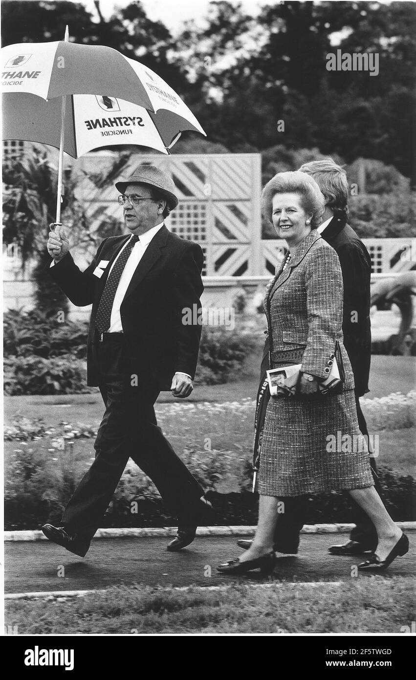 Margaret Thatcher ouvre le National Garden Centre à Capel Manor Banque D'Images