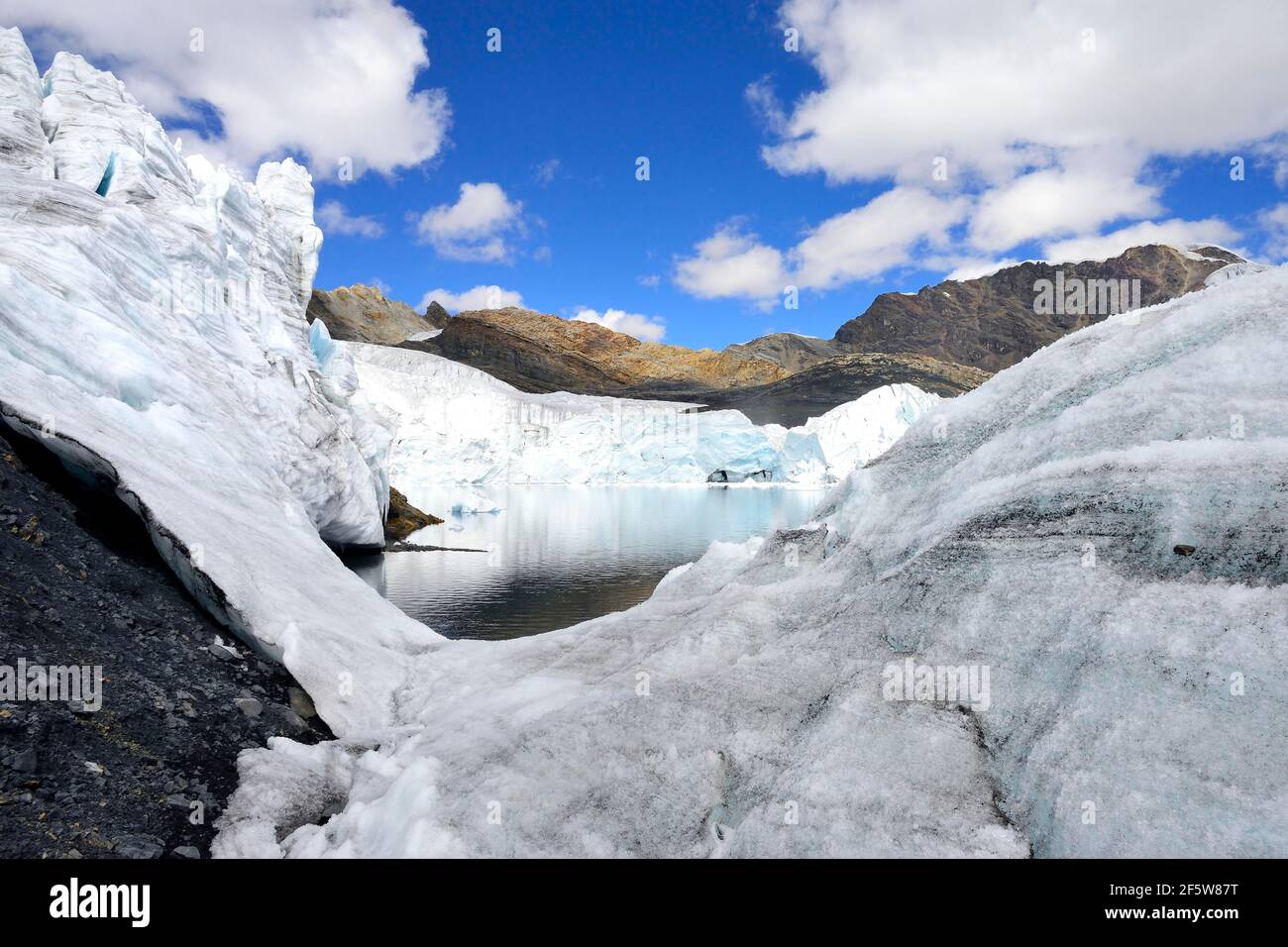Glacier et lac Pastoruri, Cordillera Blanca, province de Recuay, Pérou Banque D'Images