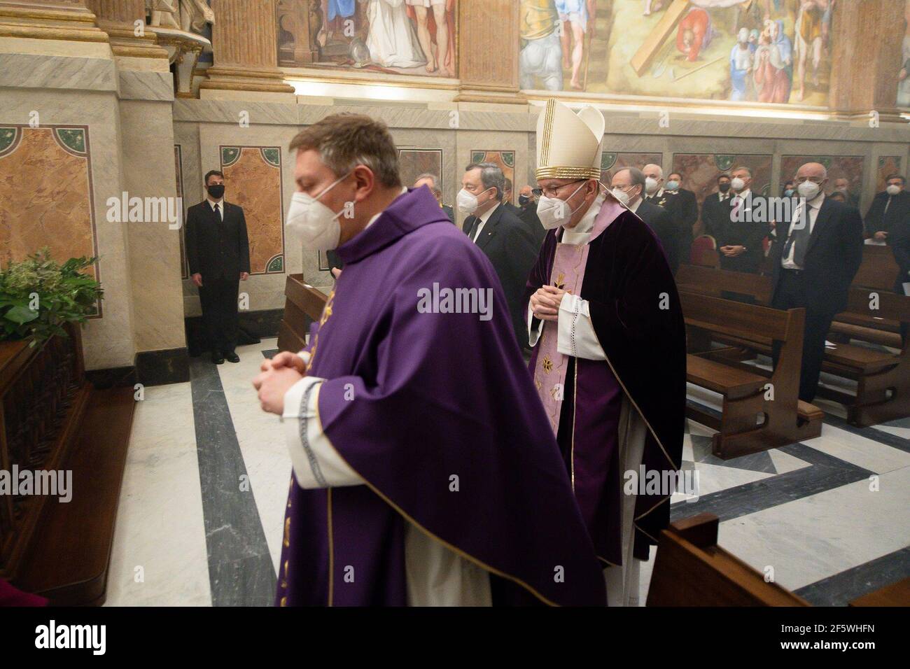 Rome, Italie. 27 mars 2021. 27 mars 2021 : le Cardinal Pietro Parolin a célébré la messe pour l'inauguration de l'année judiciaire du Tribunal de la Cité du Vatican crédit d'Etat : Agence de photo indépendante/Alamy Live News Banque D'Images