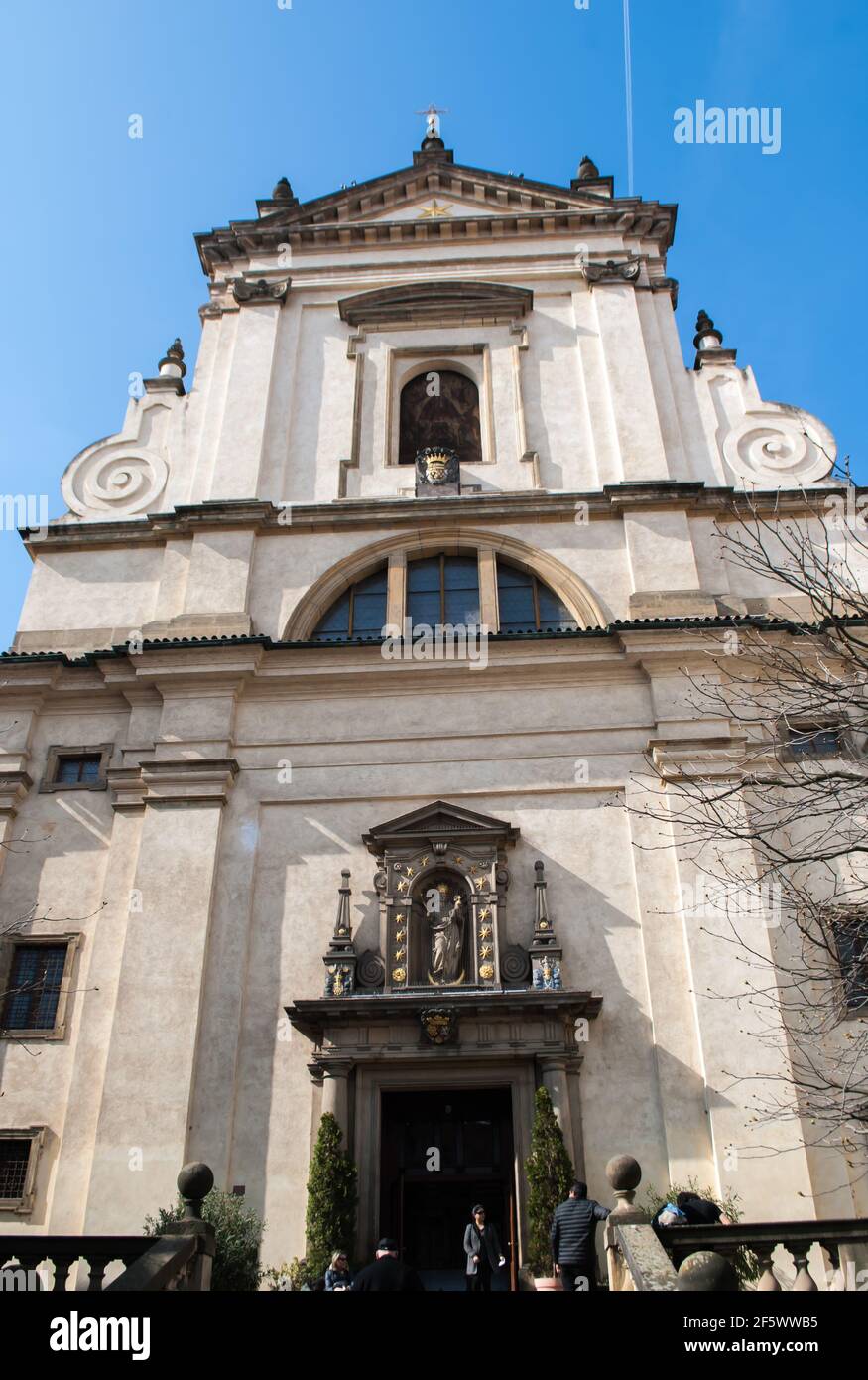 Prague, République tchèque, 22 mars 2019 : façade de l'église notre-Dame du Triomphe, Prague, République tchèque Banque D'Images