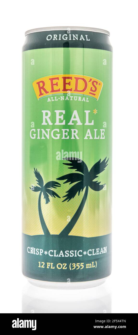 Winneconne, WI - 27 mars 2021 : une CAN de Reeds Real Ginger ALE sur un fond isolé Banque D'Images