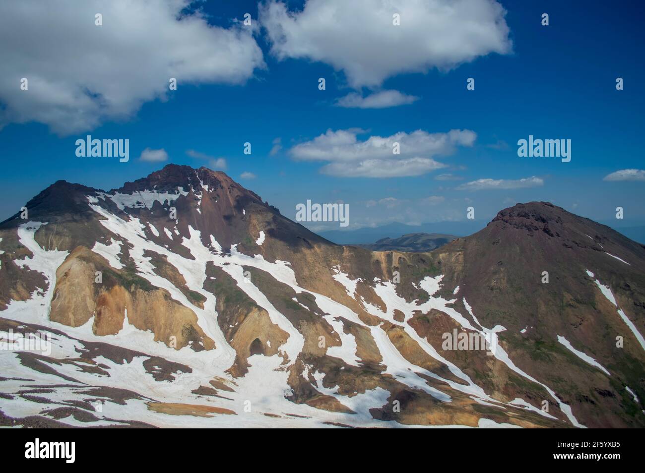 Les sommets nord et sud du mont Aragats, la plus haute montagne d'Arménie Banque D'Images