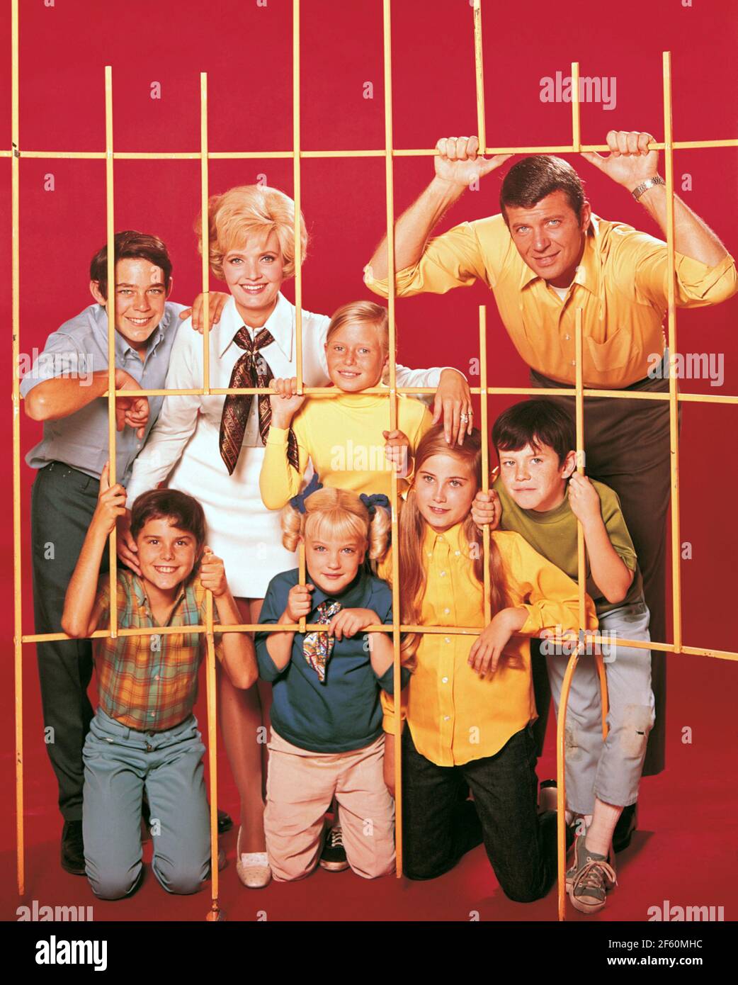 ROBERT REED, FLORENCE HENDERSON, BARRY WILLIAMS, CHRISTOPHER KNIGHT, MAUREEN MCCORMICK, EVE PLUMB, MIKE LOOKINLAND ET SUSAN OLSEN DANS LE GROUPE BRADY (1969), DIRIGÉ PAR JOHN RICH, JACK ARNOLD ET HAL COOPER. Credit: PARAMOUNT TELEVISION / Album Banque D'Images