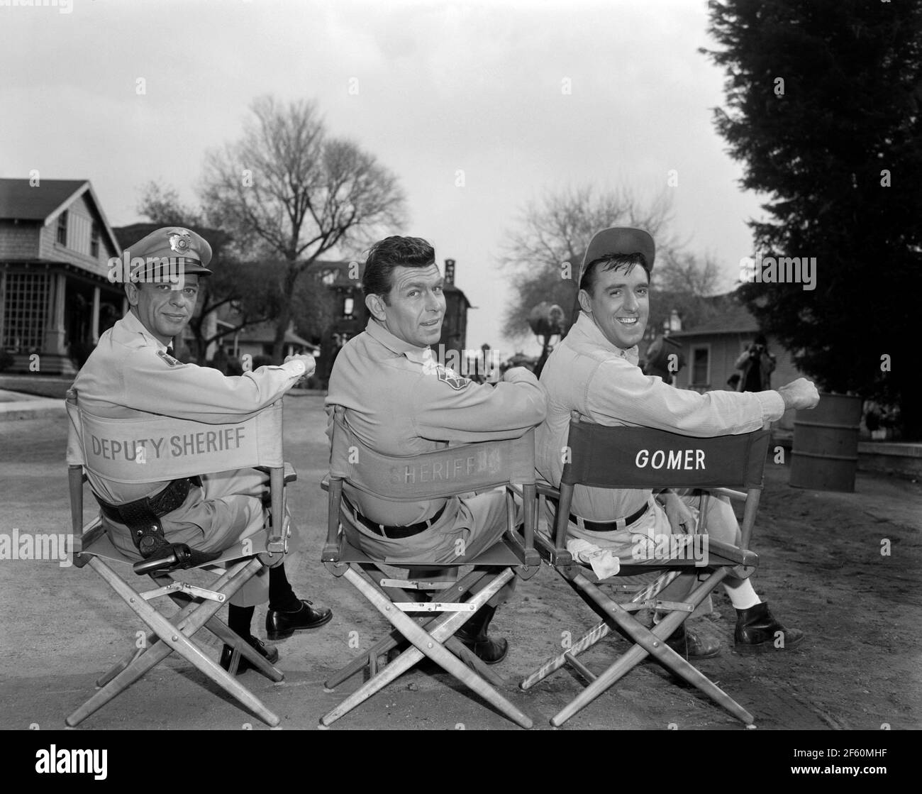DON KNOTTS, ANDY GRIFFITH ET JIM NABORS DANS LE SALON ANDY GRIFFITH (1960), DIRIGÉ PAR DON WEI, RICHARD CRENNA, ALAN RAFKIN ET LEE PHILIPS. Crédit : CBS TELEVISION / Album Banque D'Images