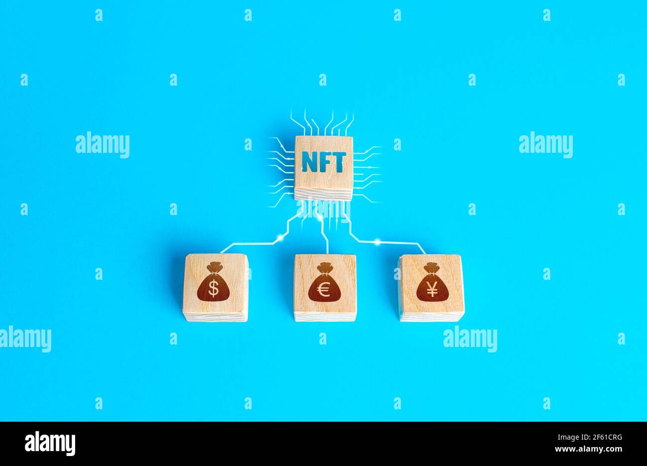 Bloque le jeton non fongible NFT et l'argent connecté par des lignes. Vendre des actifs numériques et des œuvres d'art par le biais de ventes aux enchères. Technologie blockchain. Monétisation, inve Banque D'Images