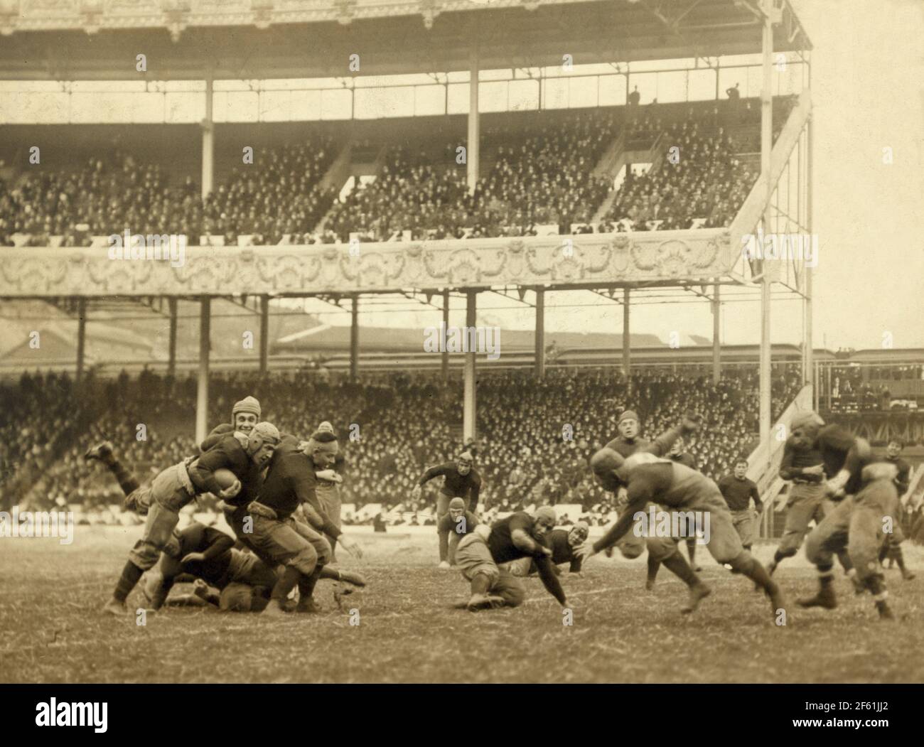 Match de football, New York, 1916 Banque D'Images