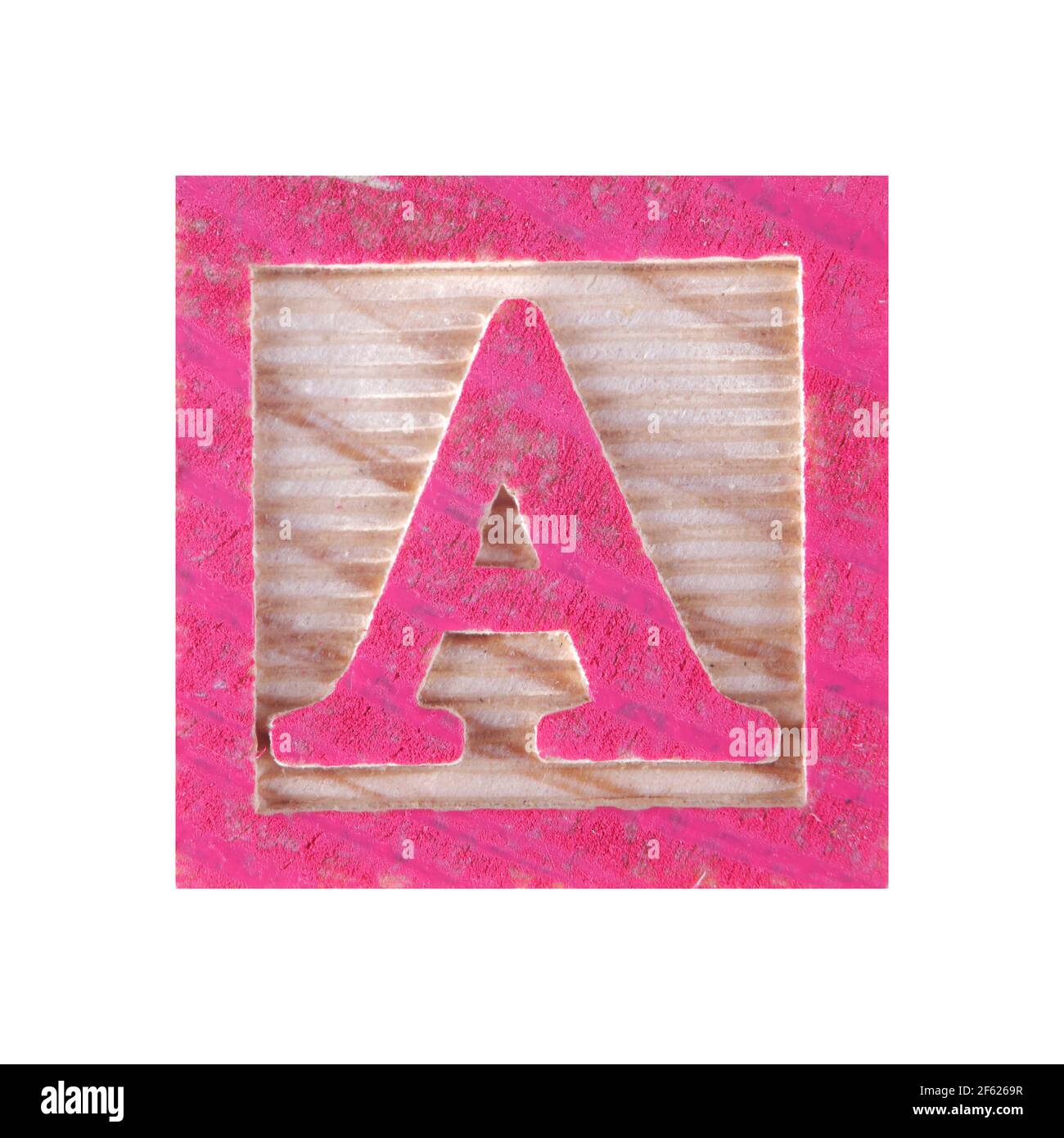 Lettre A childs bloc de bois sur blanc avec le chemin d'écrêtage Banque D'Images