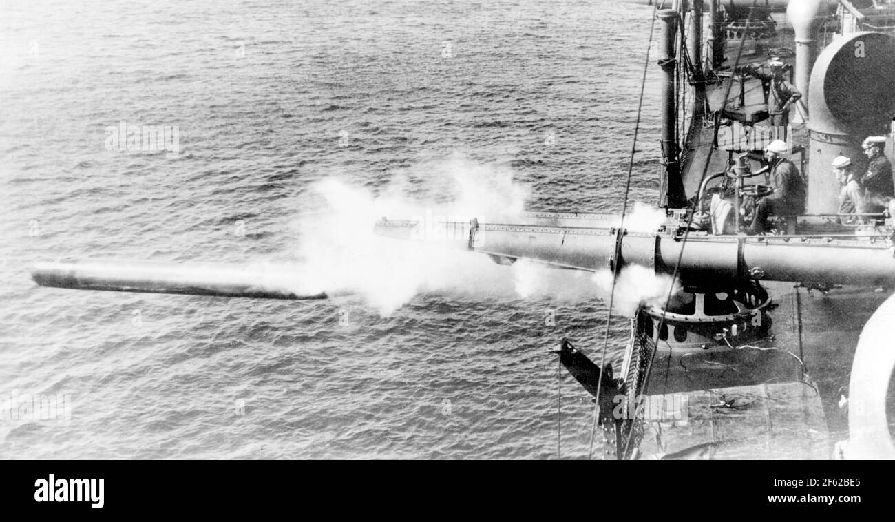 Torpedo de tir de navire de la marine américaine, 1941 Banque D'Images