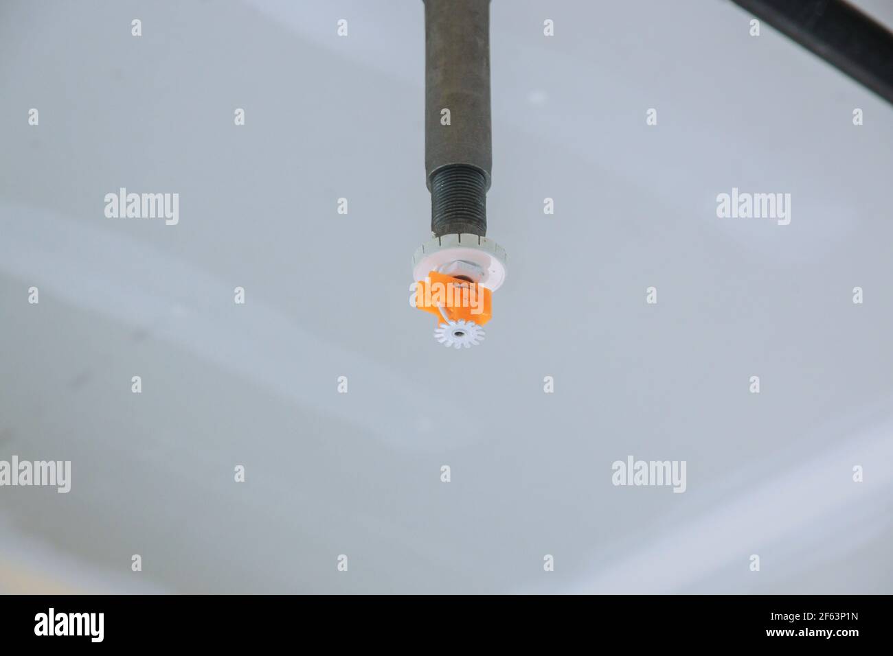 Système d'extinction incendie détecteur d'extincteurs automatiques extincteurs automatiques au plafond Banque D'Images