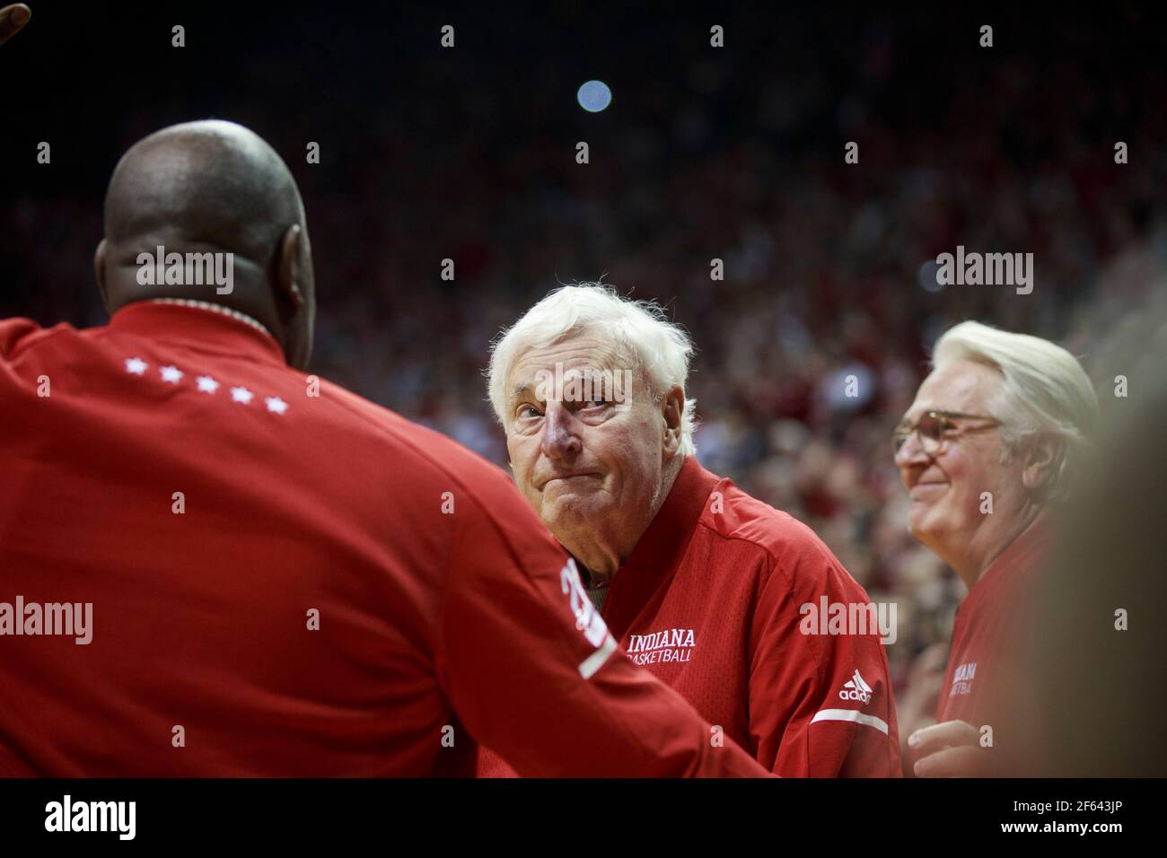 Célébrations en tant qu'entraîneur de basket-ball de la NCAA, Bob Knight, qui a porté les Indiana Hoosiers à trois titres nationaux de la NCAA, revient à la salle d'Assemblée, le samedi 8 février 2020 à Bloomington. Bob Knight a entraîné les Hoosiers aux championnats de basket-ball de la NCAA en 1976, 1981 et 1987. Banque D'Images