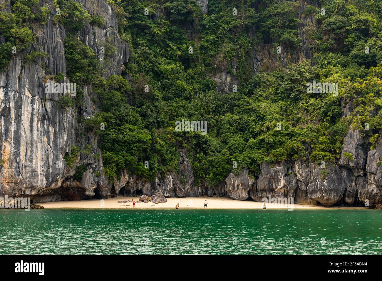 Plages de la baie de Ha long du Vietnam Banque D'Images