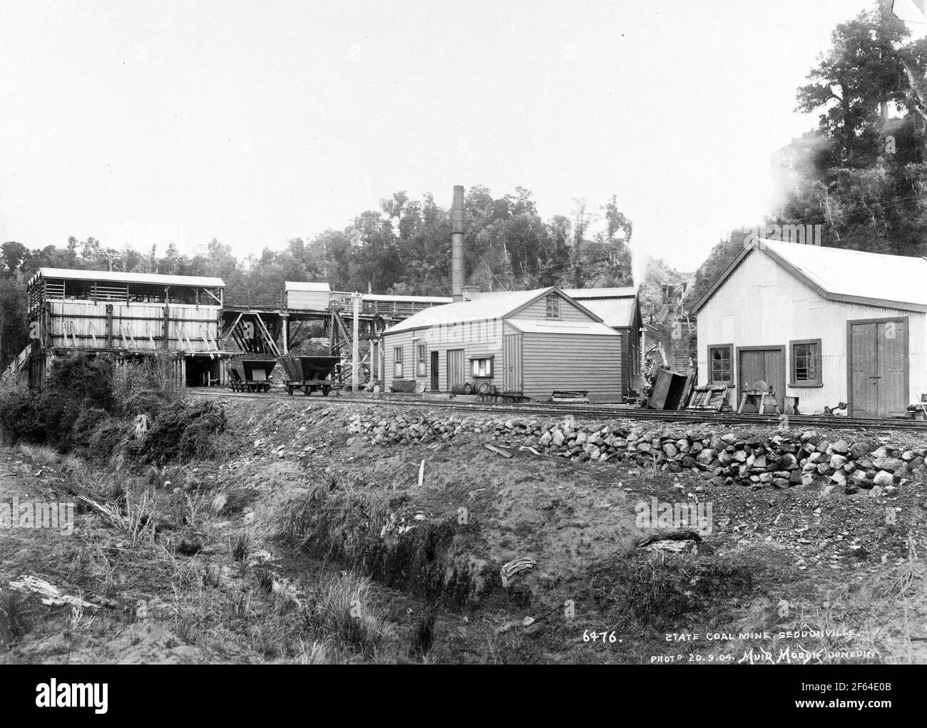 Mine de charbon Seddonville, Nouvelle-Zélande, vers 1910. Photo de Muir Moodie de Dunedin Banque D'Images
