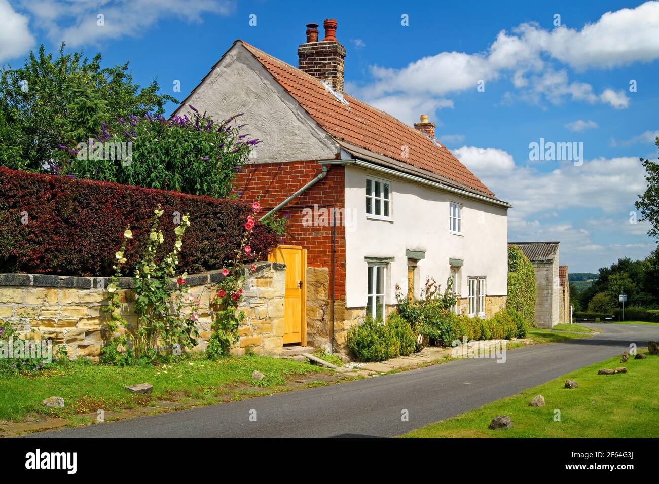 Royaume-Uni, Yorkshire du Sud, Doncaster, Cottage dans le village de Clayton Banque D'Images