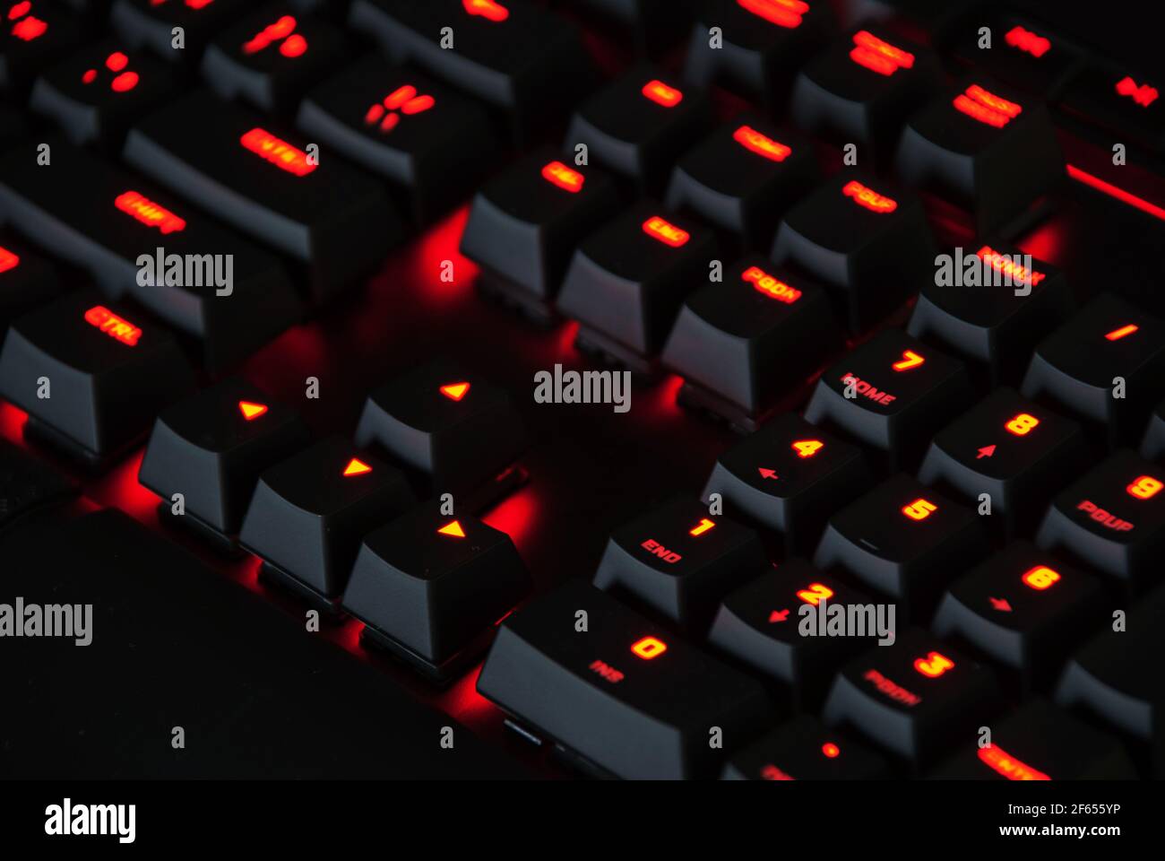 Clavier de jeu avec arrière-plan lumineux Photo Stock - Alamy