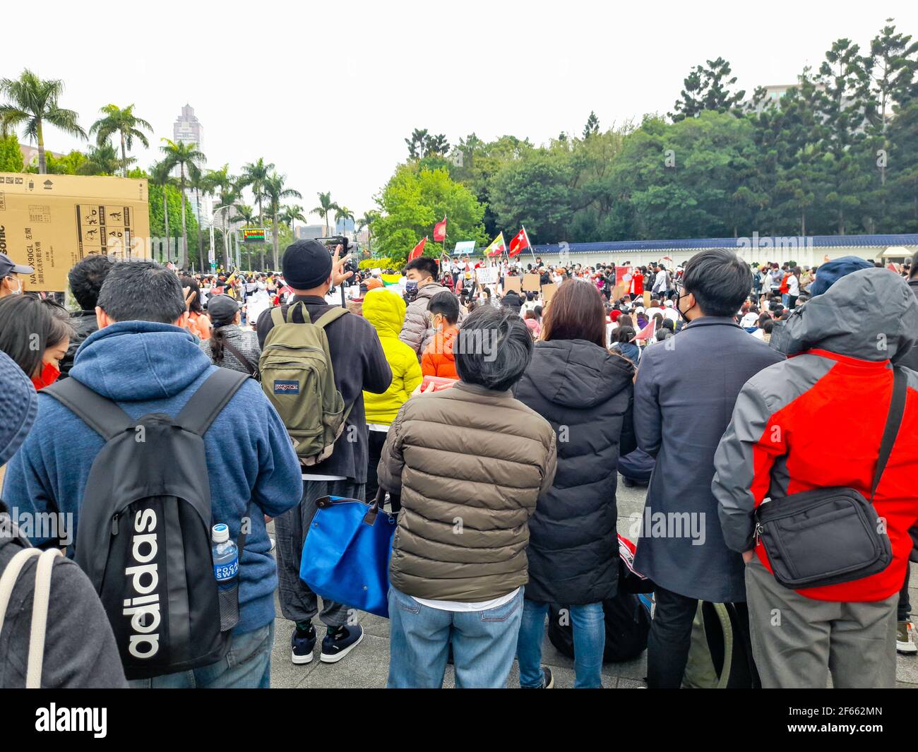 TAIPEI, TAÏWAN - 21 MARS 2021 : manifestations de la communauté du Myanmar à Taipei contre le coup d'État militaire en Birmanie Banque D'Images