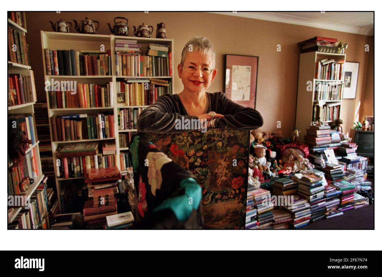 Jacqueline Wilson auteur de livres pour enfants à sa maison dans Kingston, SW London Banque D'Images