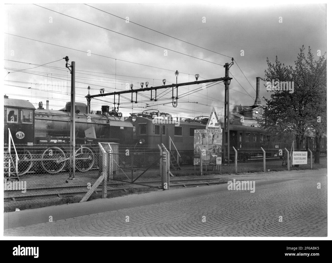Exposition train Journée des enfants à Borås du 19 au 21 mai 1939. Steam Lay Baj Lok 71, Borås - Alvesta Railway. GBJ car, Göteborg - Borås Railway. Banque D'Images