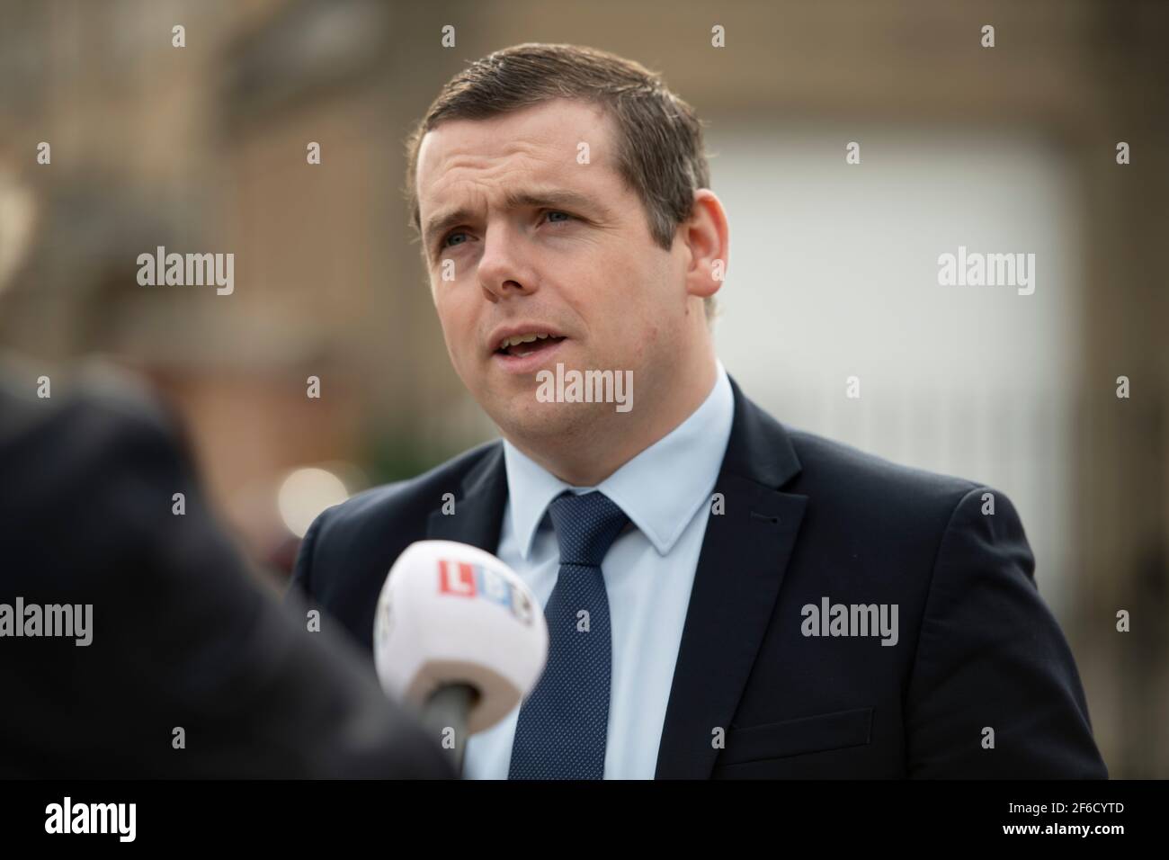 Édimbourg, Écosse, Royaume-Uni. 31 mars 2021. PHOTO : le député de Douglas Ross dévoile les promesses du manifeste de crime et de justice de son parti, qui comprennent la mise au rebut du verdict non prouvé de l'Écosse. D'autres politiques clés sont la création d'une loi sur les victimes et d'une loi sur la police locale. Crédit : Colin Fisher/Alay Live News Banque D'Images