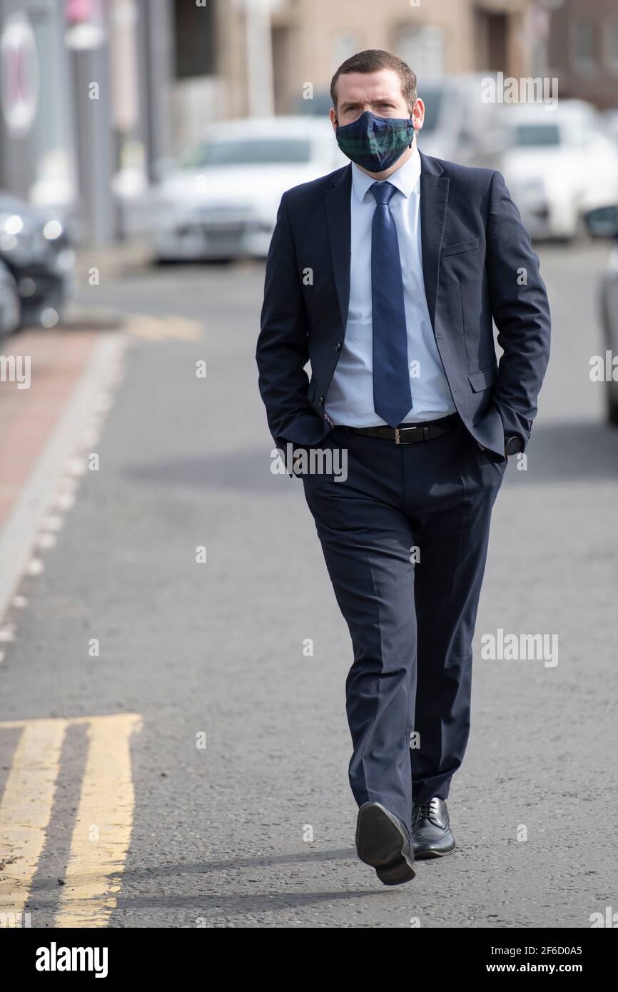 Édimbourg, Écosse, Royaume-Uni. 31 mars 2021. PHOTO : le député de Douglas Ross dévoile les promesses du manifeste de crime et de justice de son parti, qui comprennent la mise au rebut du verdict non prouvé de l'Écosse. D'autres politiques clés sont la création d'une loi sur les victimes et d'une loi sur la police locale. Crédit : Colin Fisher/Alay Live News Banque D'Images