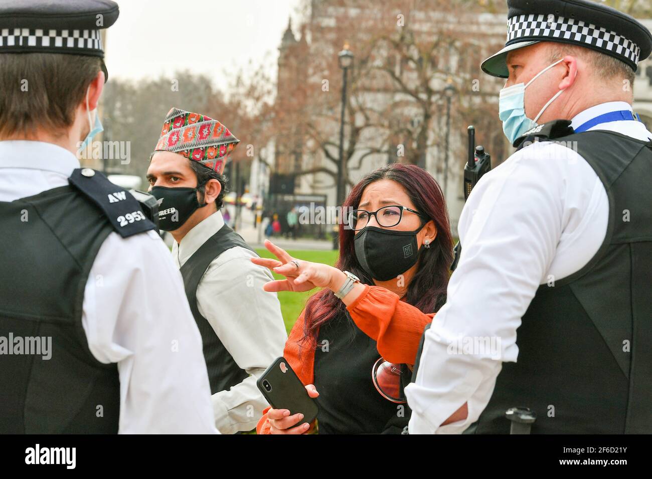 Londres, Royaume-Uni. 31 mars 2021. Une protestation contre le régime militaire au Myanmar en dehors des chambres du Parlement crédit: Ian Davidson/Alay Live News Banque D'Images