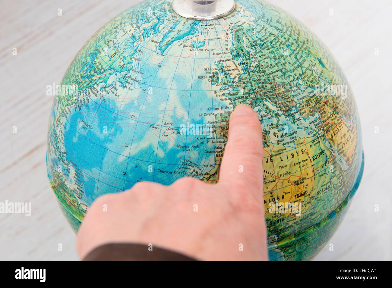 Doigt En Rond Globe terrestre france Banque de photographies et d’images à haute ...